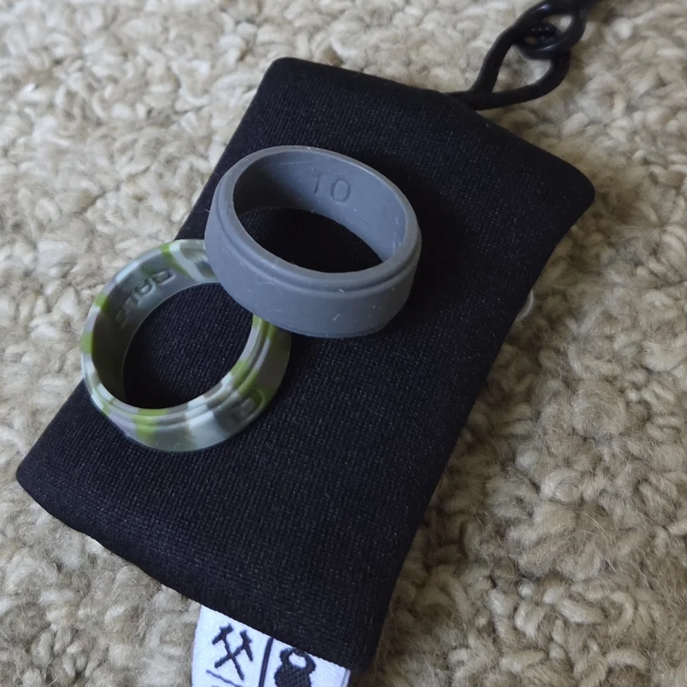 QALO Dual-Tone Silicone Rings - Gray and Green
